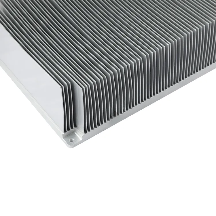 Large aluminium heatsink with closely spaced fins
